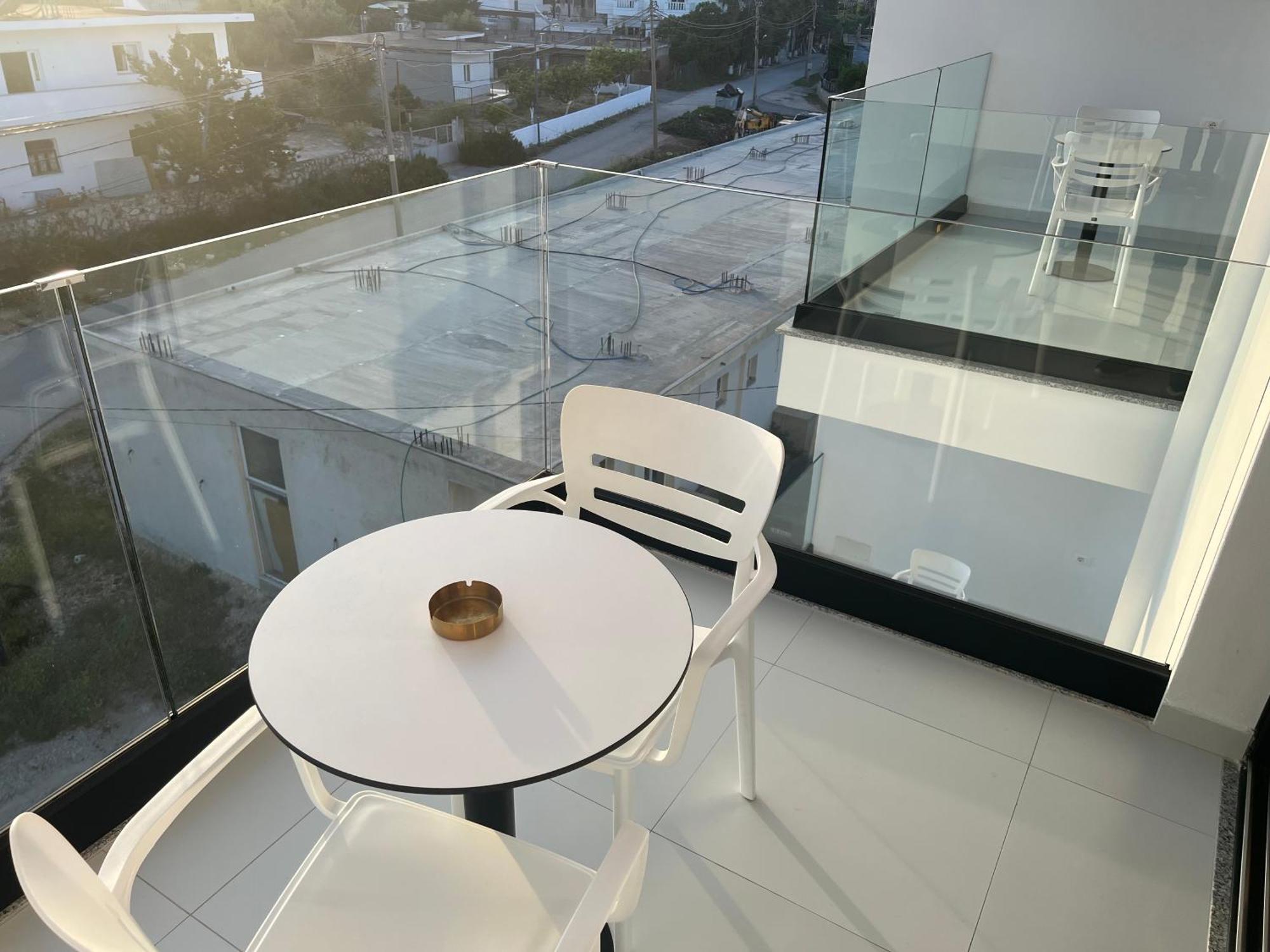 Agimi Hotel Ksamil Buitenkant foto